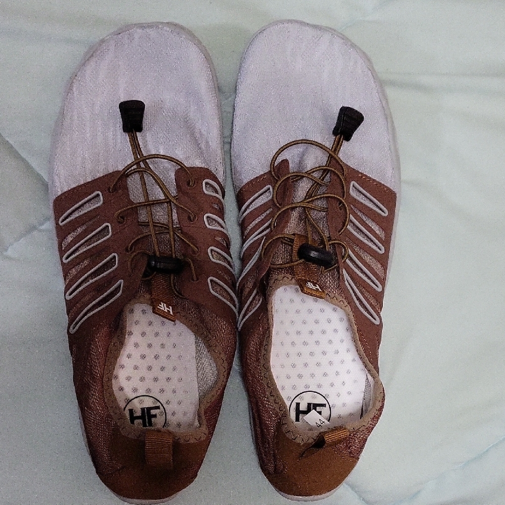 Men's Brown and White Athletic Shoes